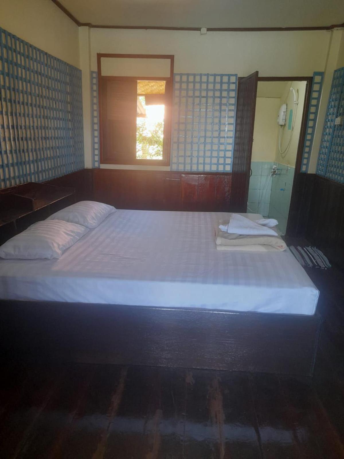 Friendship Guest House Ban Dondét 外观 照片
